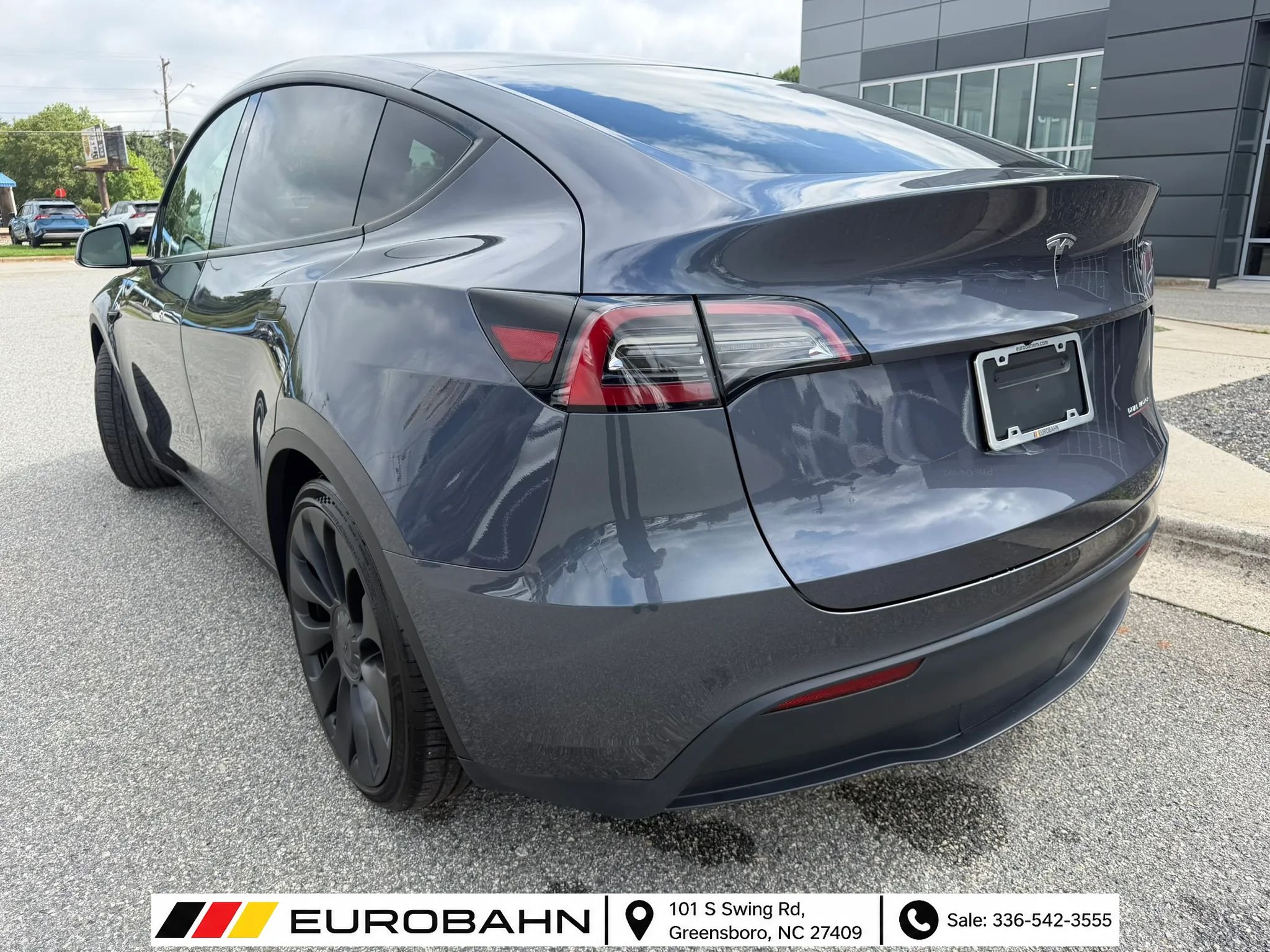 Used 2023 Tesla Model Y Performance AWD/4WD image 3