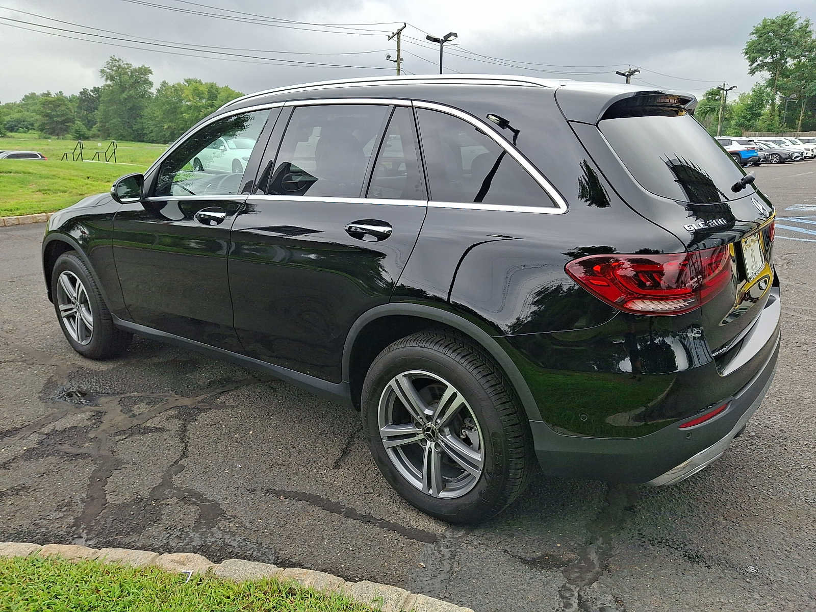 Used 2022 Mercedes-Benz GLC 300 4MATIC image 3