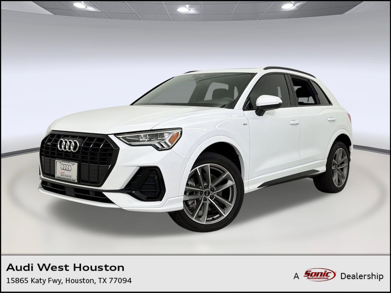Certified 2025 Audi Q3 2.0T Premium w/ Convenience Package