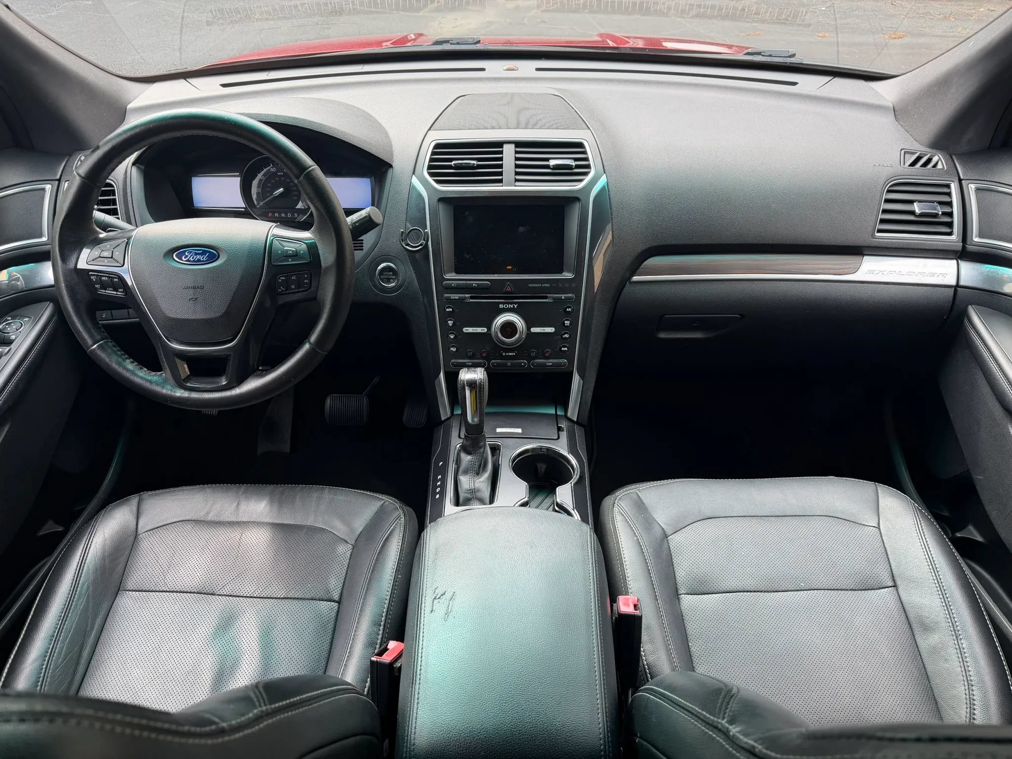 Used 2017 Ford Explorer Limited FWD image 12
