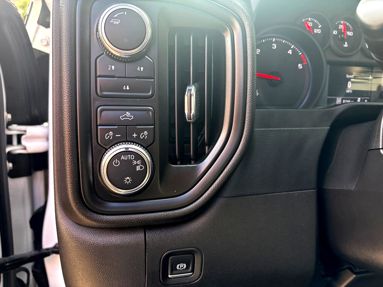 Used 2023 GMC Sierra 3500 Pro w/ Convenience Package image 18