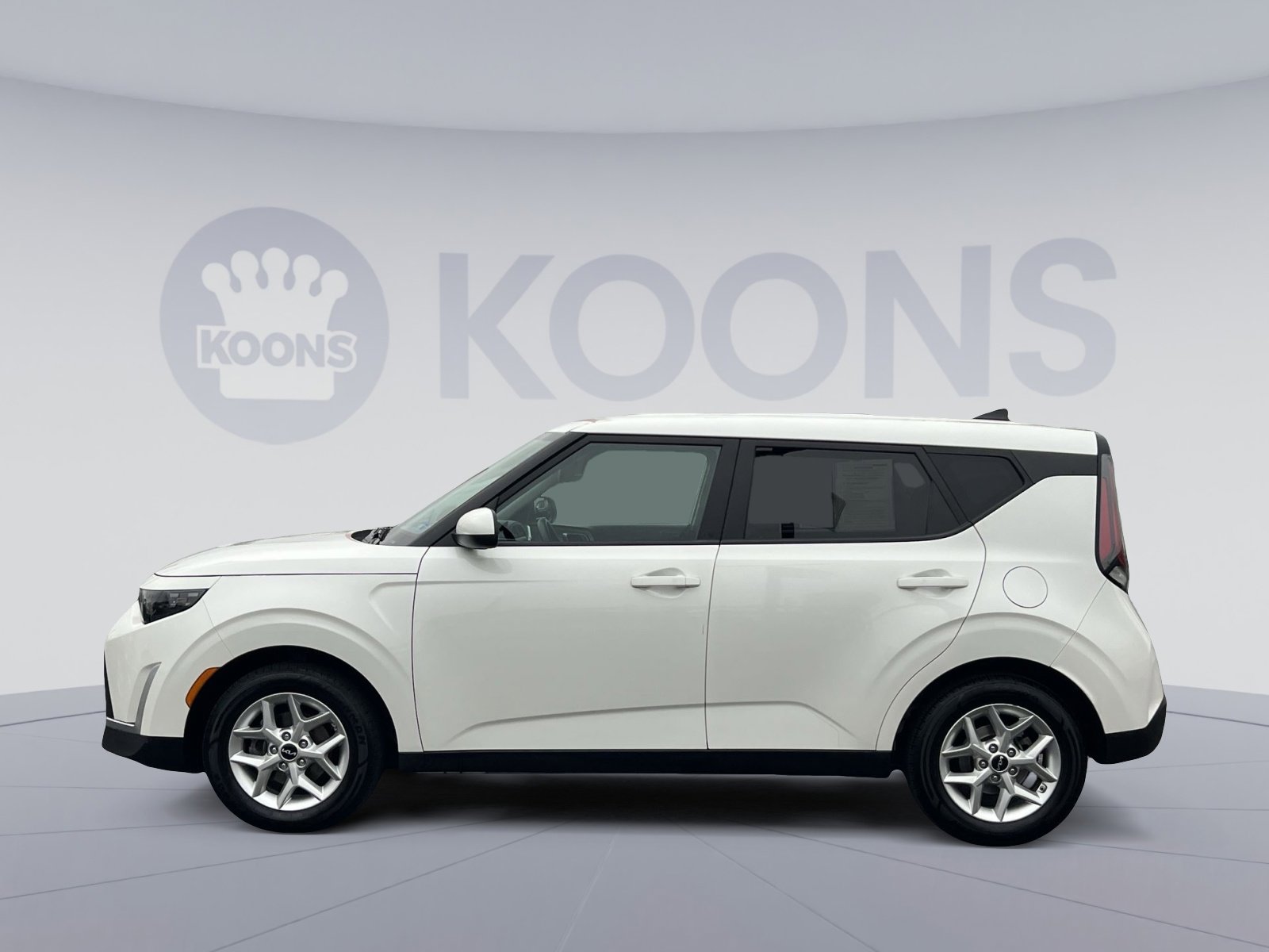 Used 2023 Kia Soul LX w/ Option Group 015 image 2
