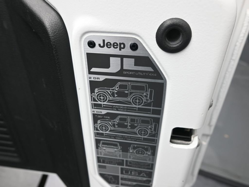 Used 2024 Jeep Wrangler Sport S image 41