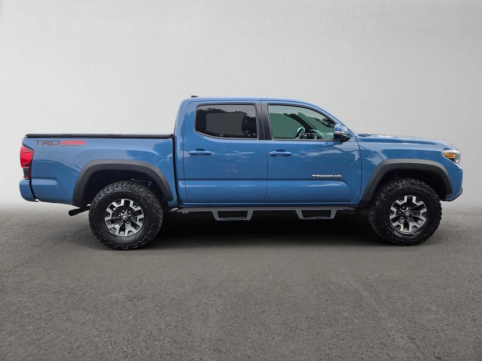 Used 2019 Toyota Tacoma TRD Off-Road AWD/4WD image 2