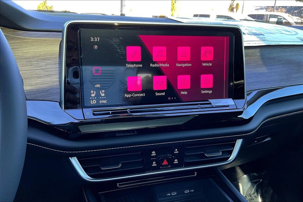 New 2026 Volkswagen Atlas SEL Premium R-Line image 13