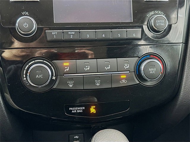 Used 2016 Nissan Rogue S image 15