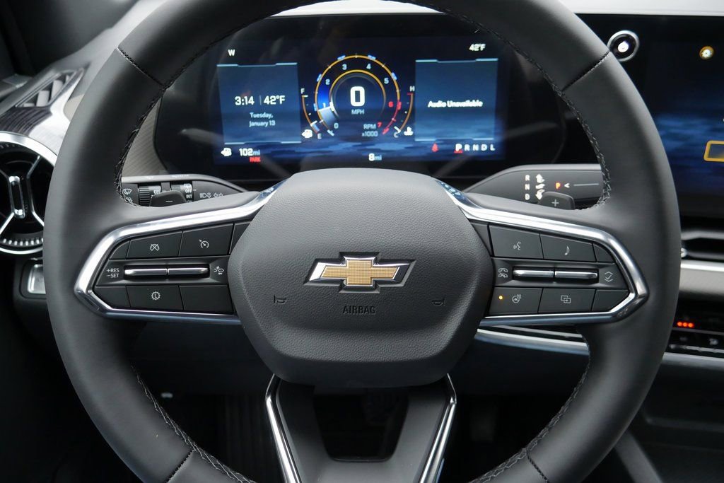 New 2026 Chevrolet Equinox LT w/ Convenience Package II FWD image 11