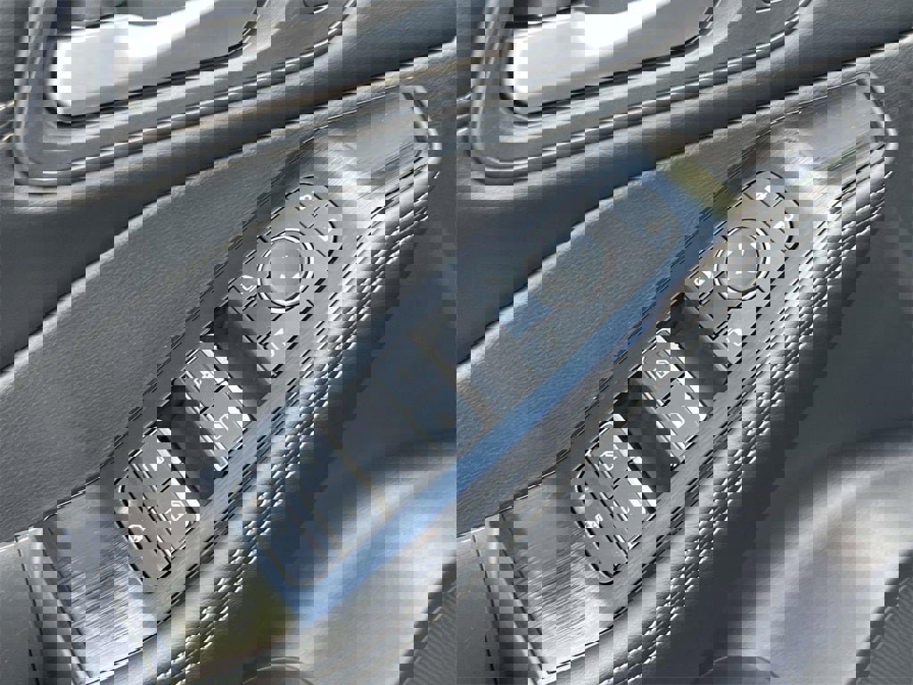 Certified 2024 Nissan Rogue SL w/ SL Premium Package image 33