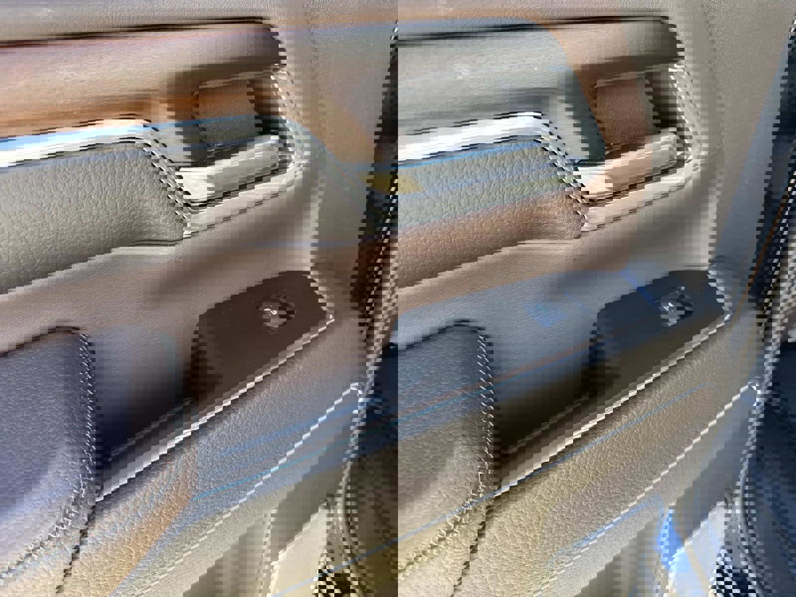 Used 2024 GMC Sierra 2500 Denali w/ Denali Reserve Package image 29