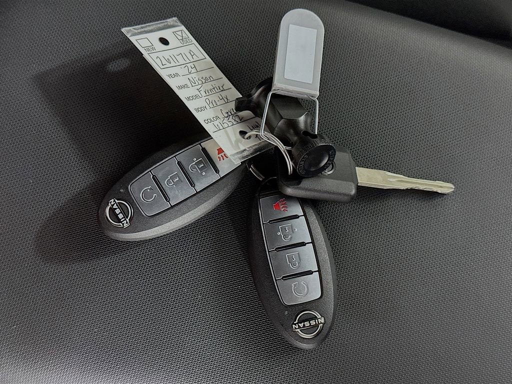 Used 2024 Nissan Frontier PRO-4X w/ Pro Premium Package image 36