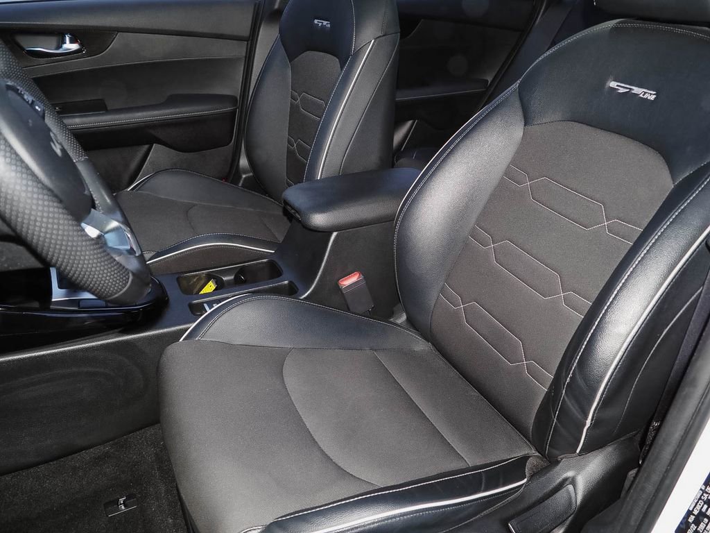 Used 2023 Kia Forte GT-Line w/ GT-Line Premium Package image 24