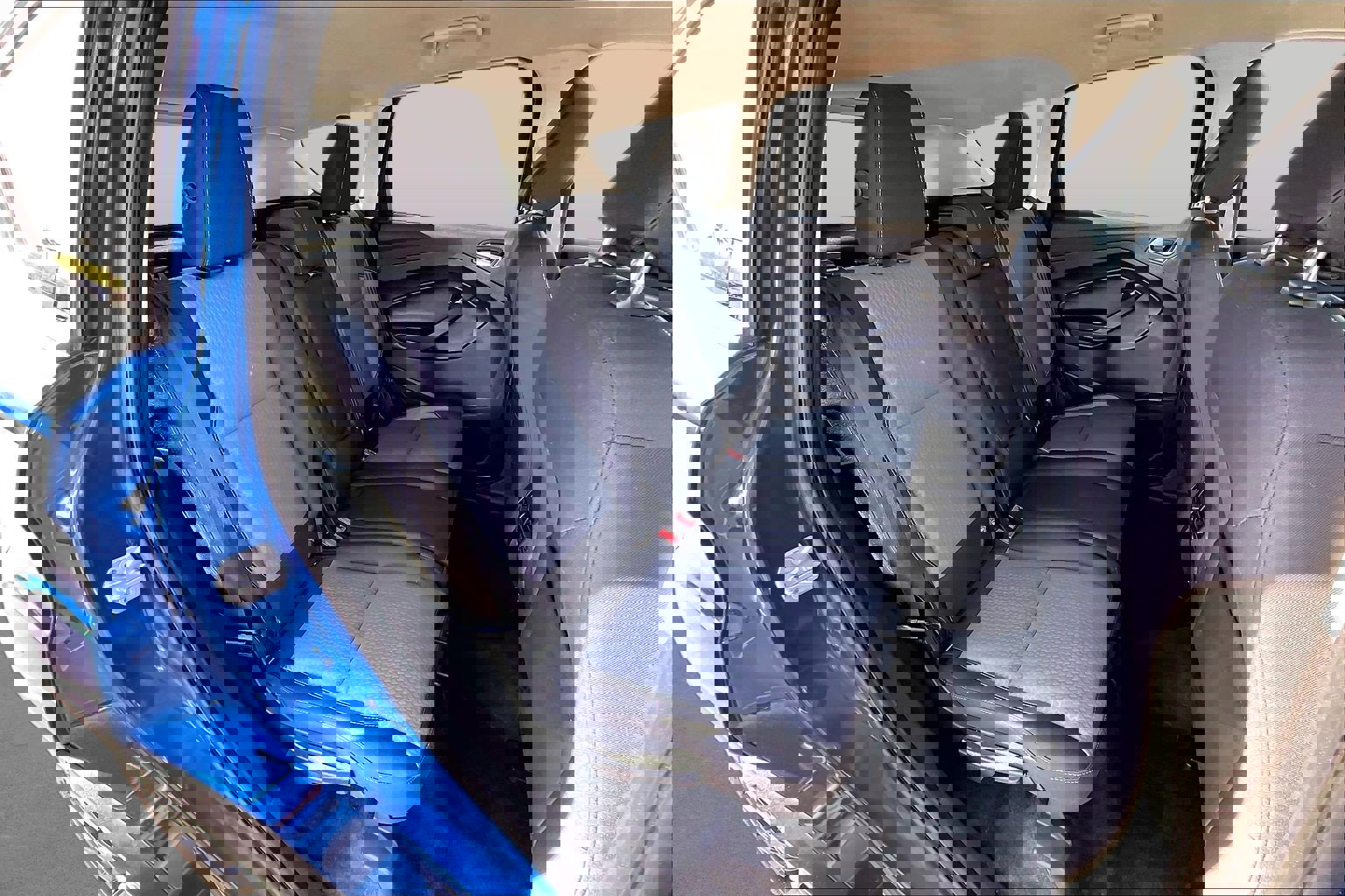 Used 2018 Ford Escape SE image 25