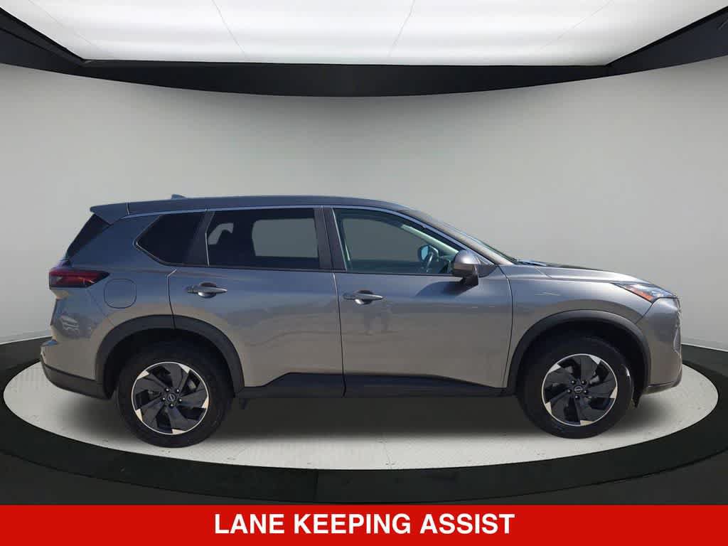 Used 2025 Nissan Rogue SV AWD/4WD image 8