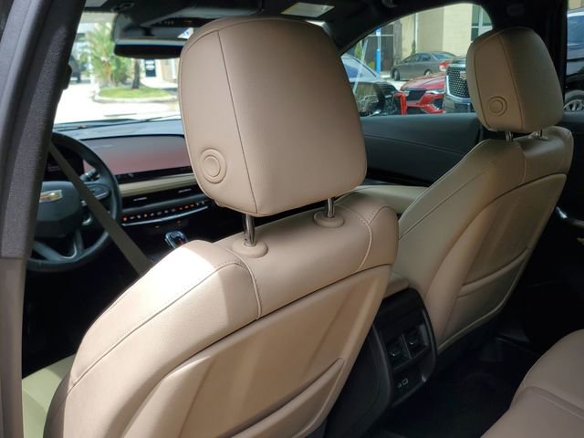 Used 2024 Cadillac XT4 Luxury FWD image 12