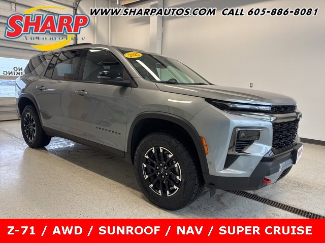 Used 2025 Chevrolet Traverse Z71 image 1