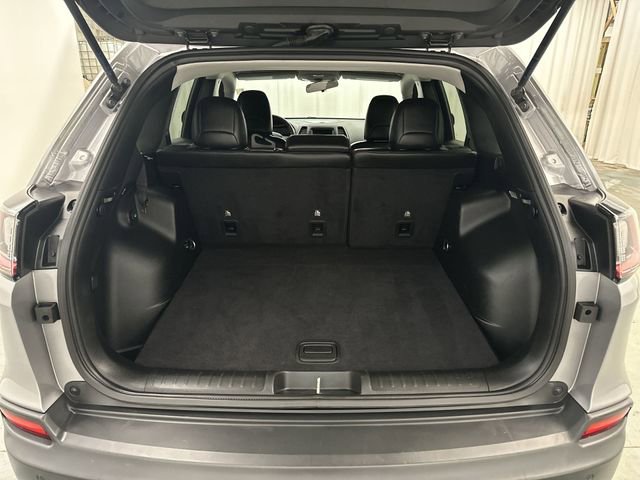 Used 2019 Jeep Cherokee Latitude Plus image 23