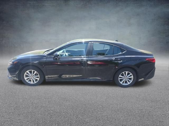 Used 2025 Toyota Camry LE FWD image 3