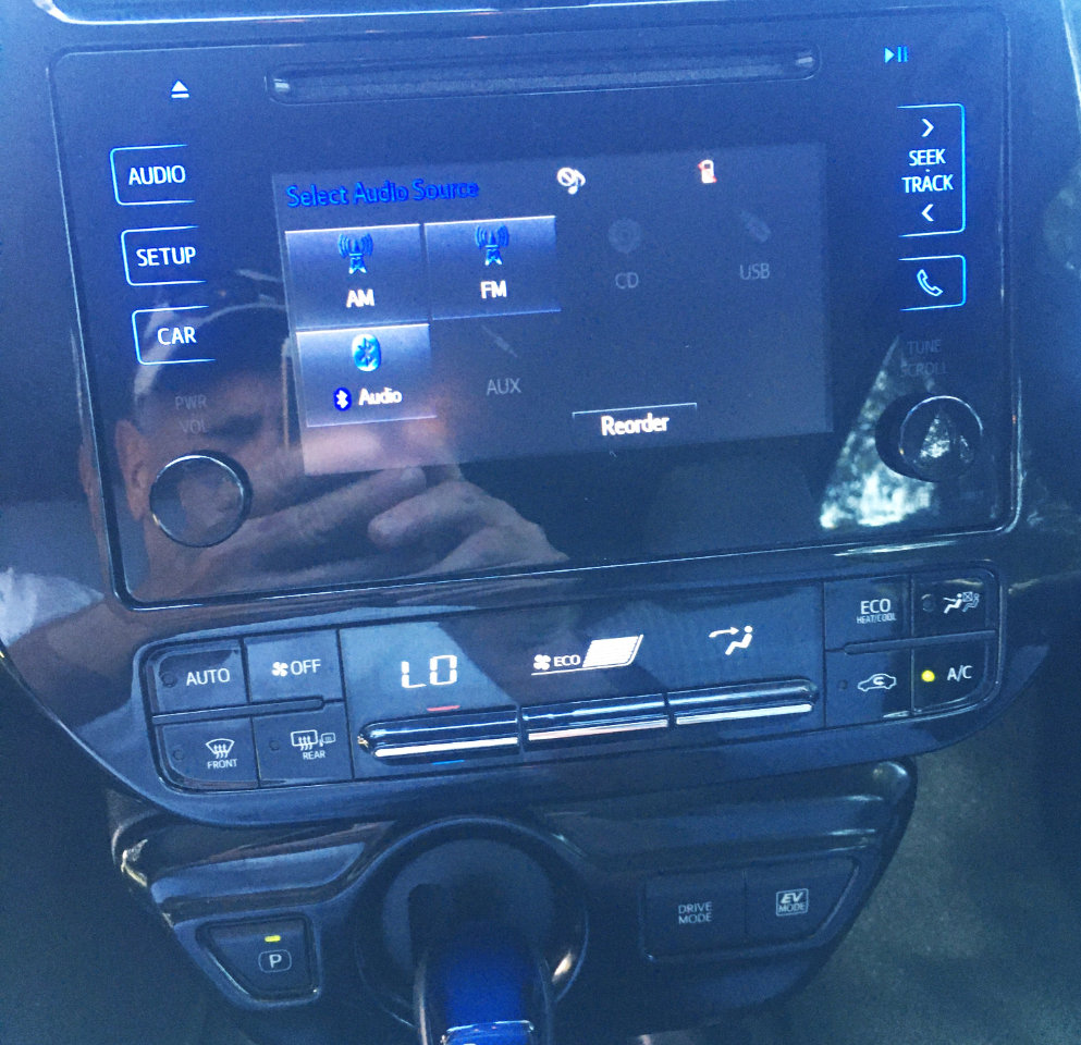 Used 2017 Toyota Prius Three Touring image 22