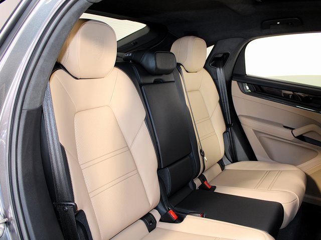 New 2026 Porsche Cayenne GTS image 23
