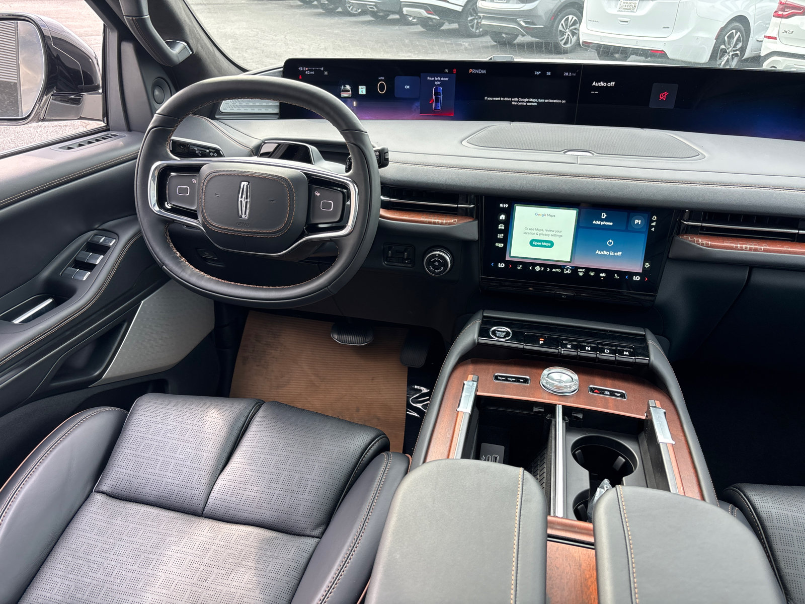 New 2026 Lincoln Navigator L Black Label AWD/4WD image 30