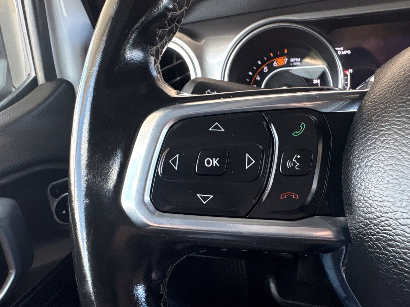 Used 2020 Jeep Wrangler Unlimited Sahara AWD/4WD image 25