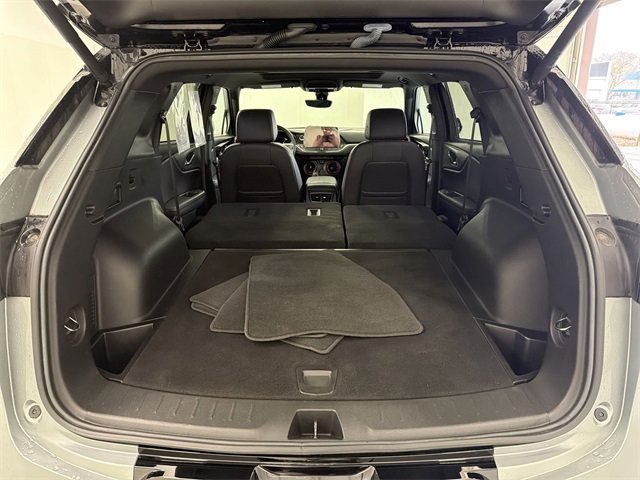 Certified 2023 Chevrolet Blazer RS w/ Driver Confidence II Package image 16