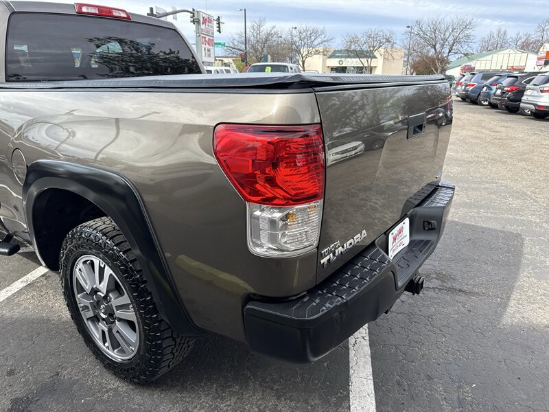 Used 2012 Toyota Tundra 4x4 Double Cab w/ Tow Pkg image 7