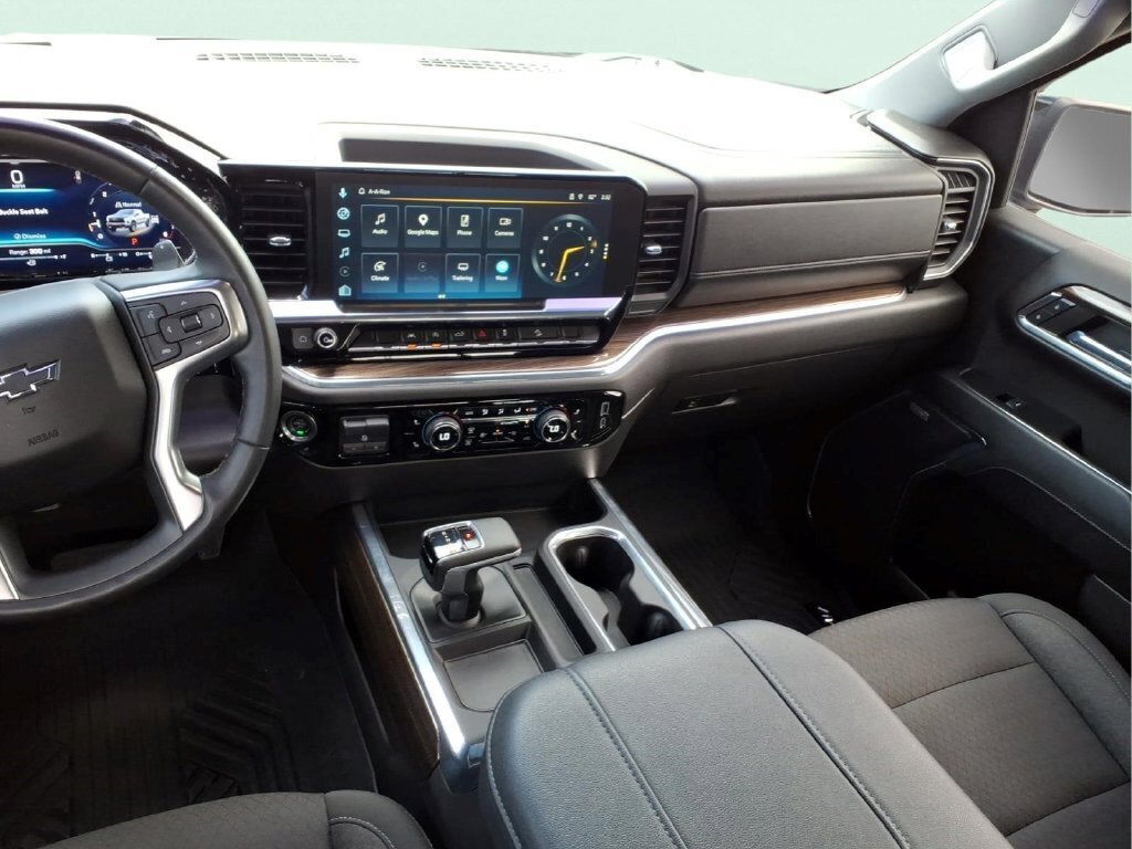 Used 2024 Chevrolet Silverado 1500 LT Trail Boss w/ Convenience Package II AWD/4WD image 18