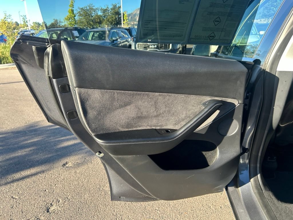 Used 2023 Tesla Model Y Long Range AWD/4WD image 19