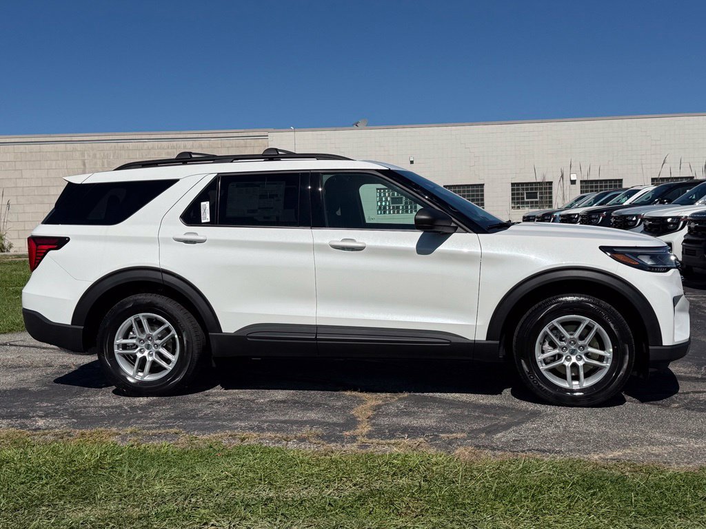 New 2027 Ford Explorer Active AWD/4WD image 4