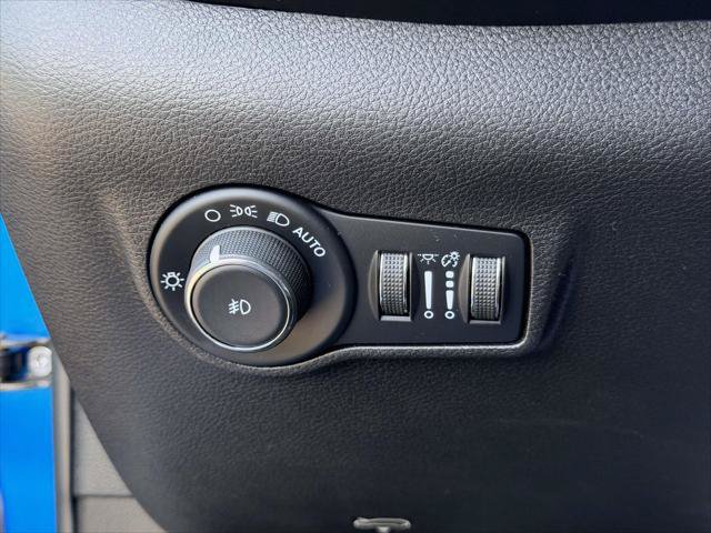 Used 2022 Jeep Compass Limited AWD/4WD image 23
