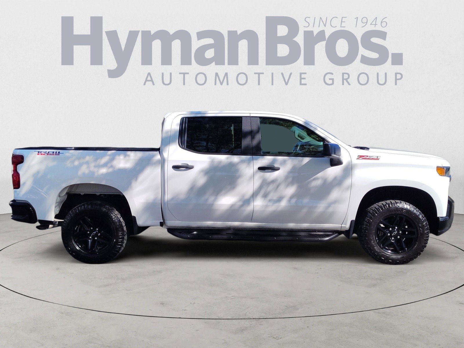 Used 2019 Chevrolet Silverado 1500 Custom Trail Boss w/ Custom Convenience Package AWD/4WD image 2