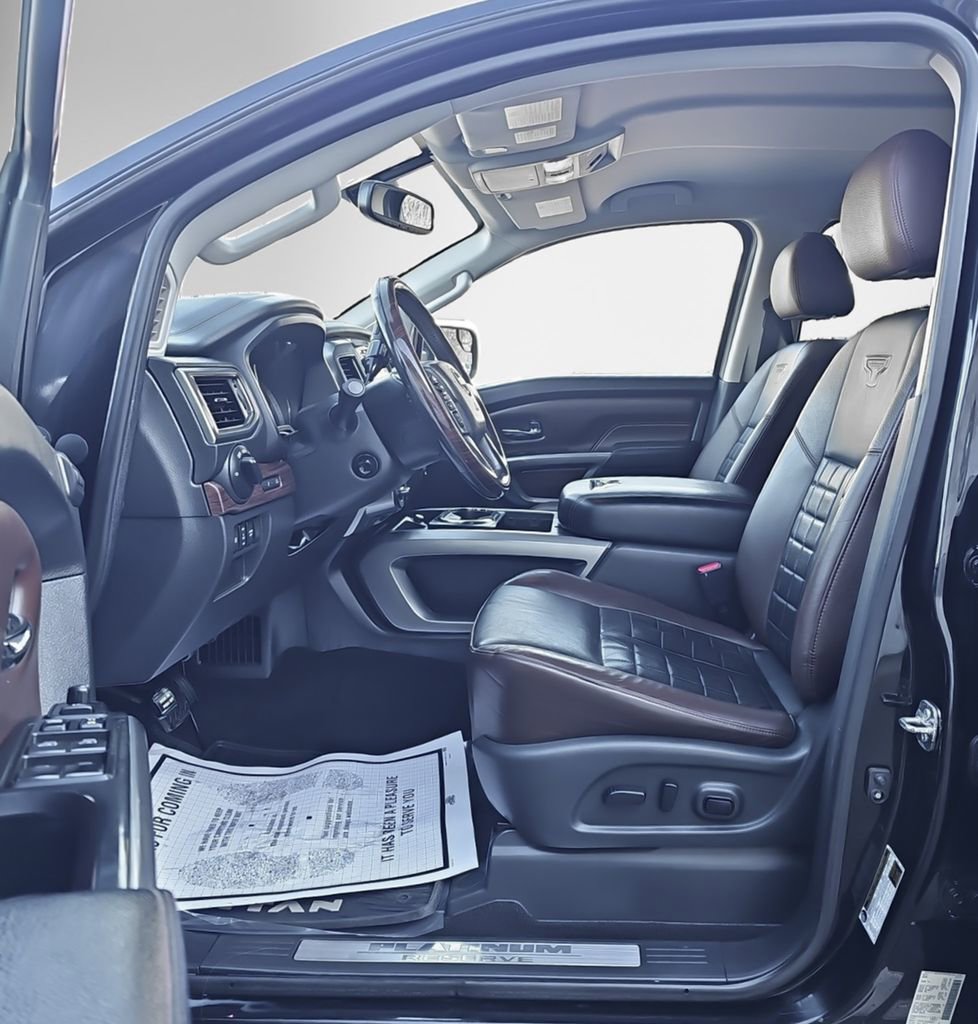 Used 2018 Nissan Titan Platinum Reserve w/ Platinum Utility Package image 12