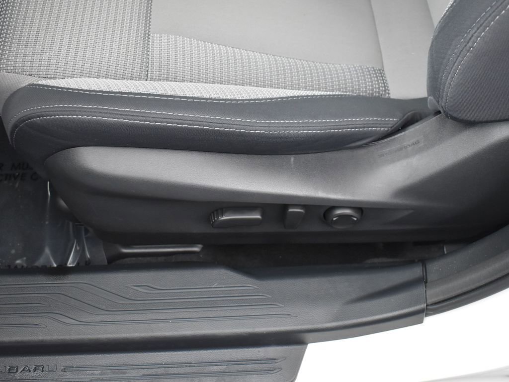 Used 2022 Subaru Outback Premium image 13
