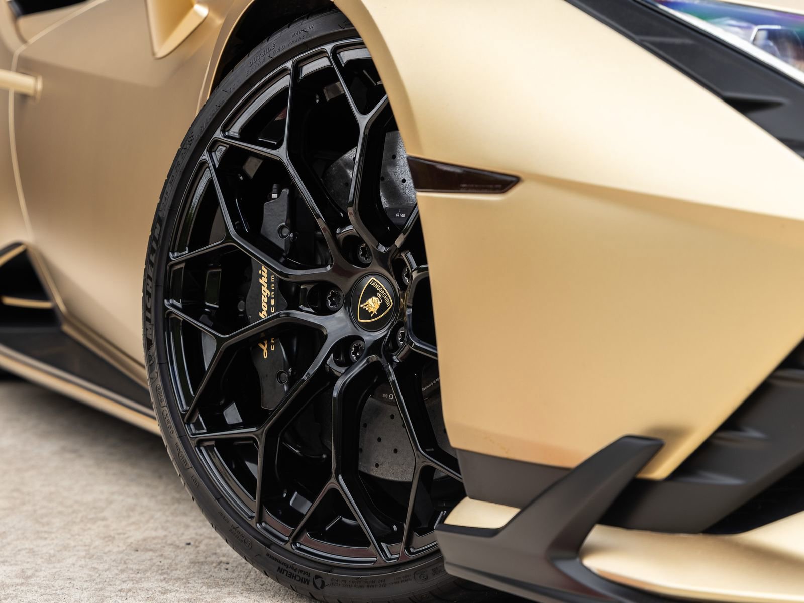 Used 2023 Lamborghini Huracan Tecnica RWD image 24