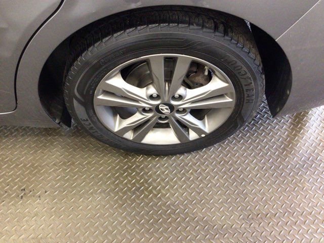 Used 2018 Hyundai Elantra SEL FWD image 23