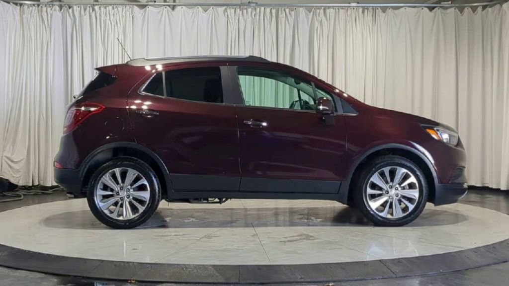 Used 2018 Buick Encore Preferred image 11