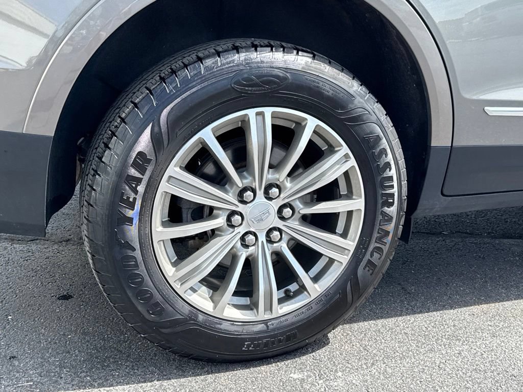 Used 2018 Cadillac XT5 Luxury w/ Driver Awareness Package AWD/4WD image 8