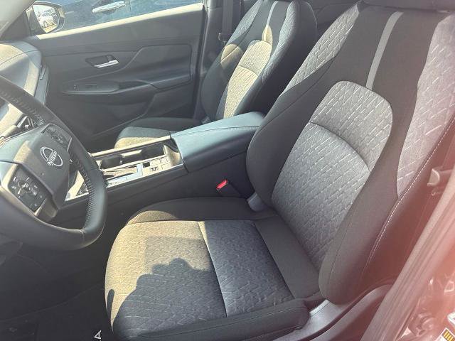 Certified 2026 Nissan Sentra SV w/ SV Convenience Package FWD image 7