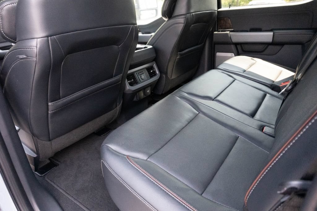 Used 2024 Ford F250 Lariat w/ Lariat Ultimate Package AWD/4WD image 25