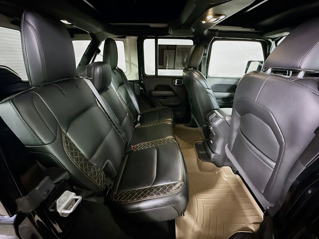 Used 2022 Jeep Wrangler Unlimited Sahara image 11