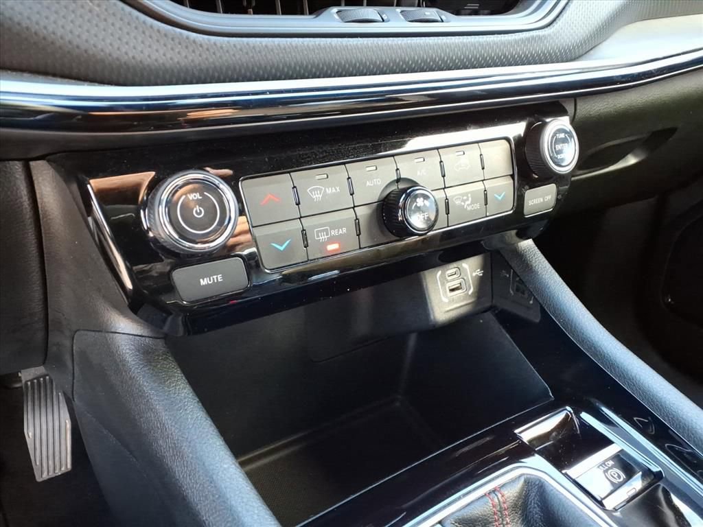 Used 2025 Jeep Compass Trailhawk w/ Trailhawk Elite Group image 27