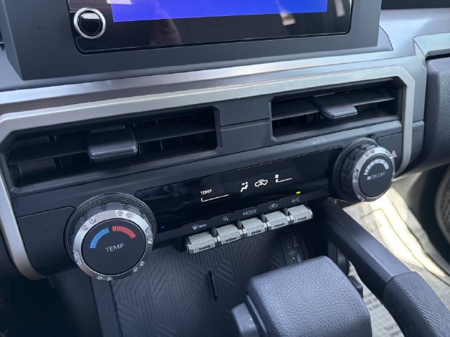 Used 2024 Toyota Tacoma SR5 RWD image 29