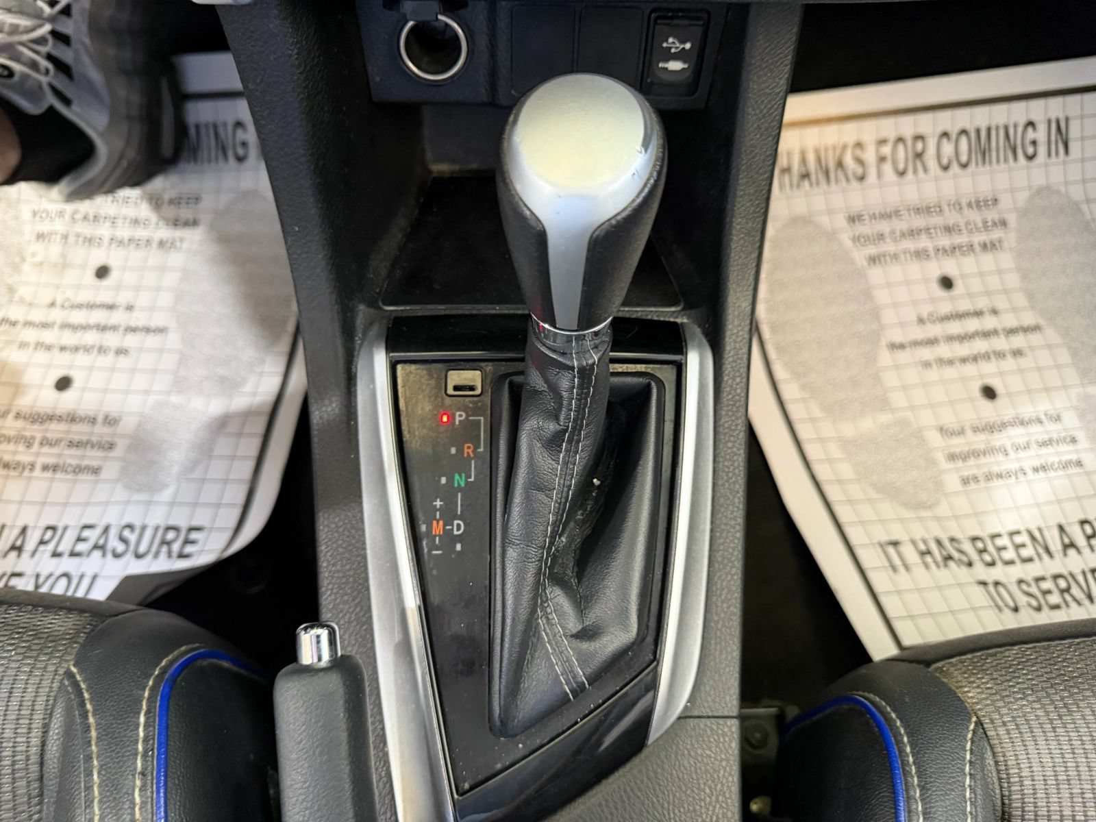Used 2019 Toyota Corolla SE w/ Carpet Mat Package (TMS) FWD image 16