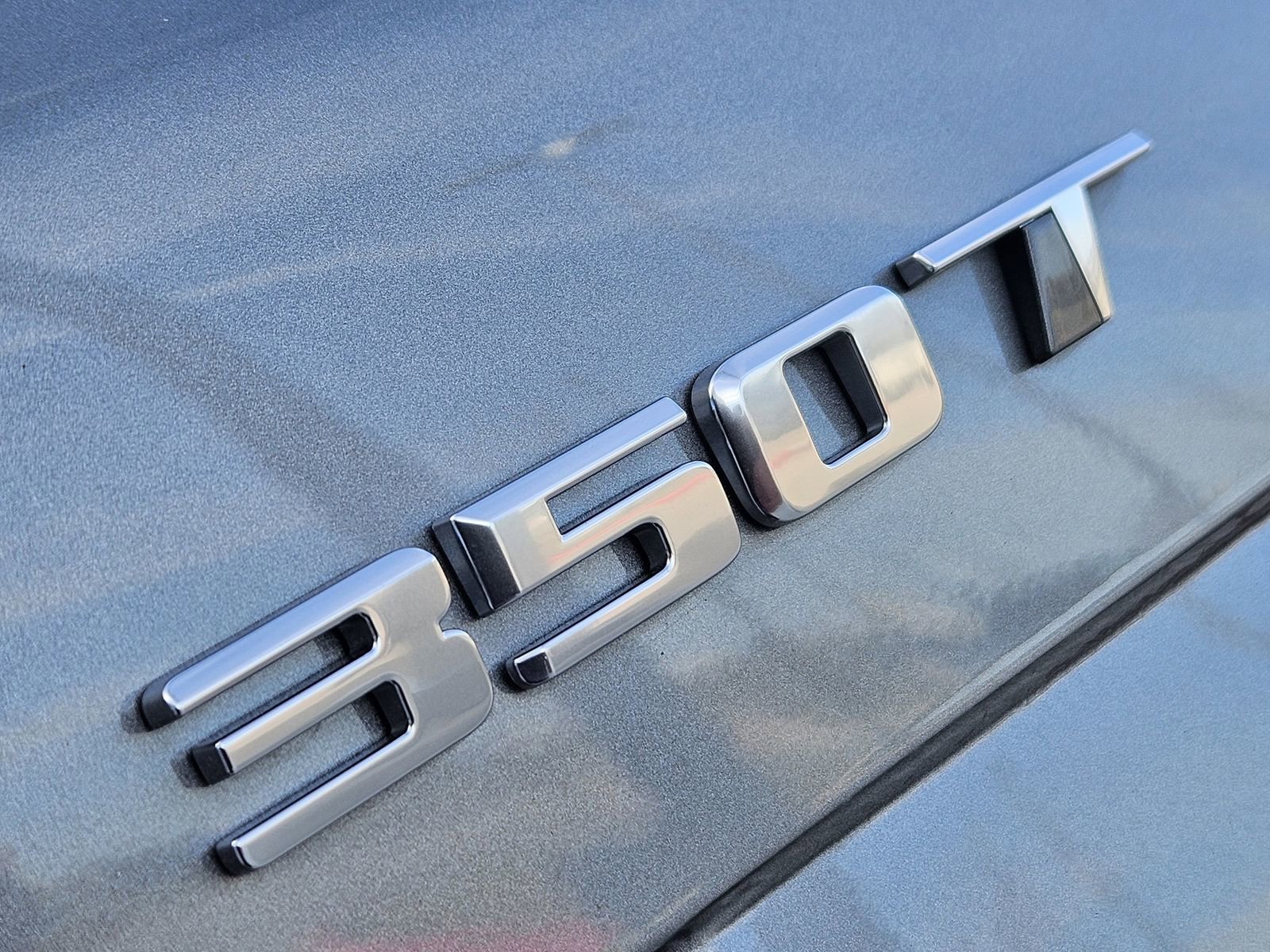 New 2026 Cadillac XT5 Luxury image 15