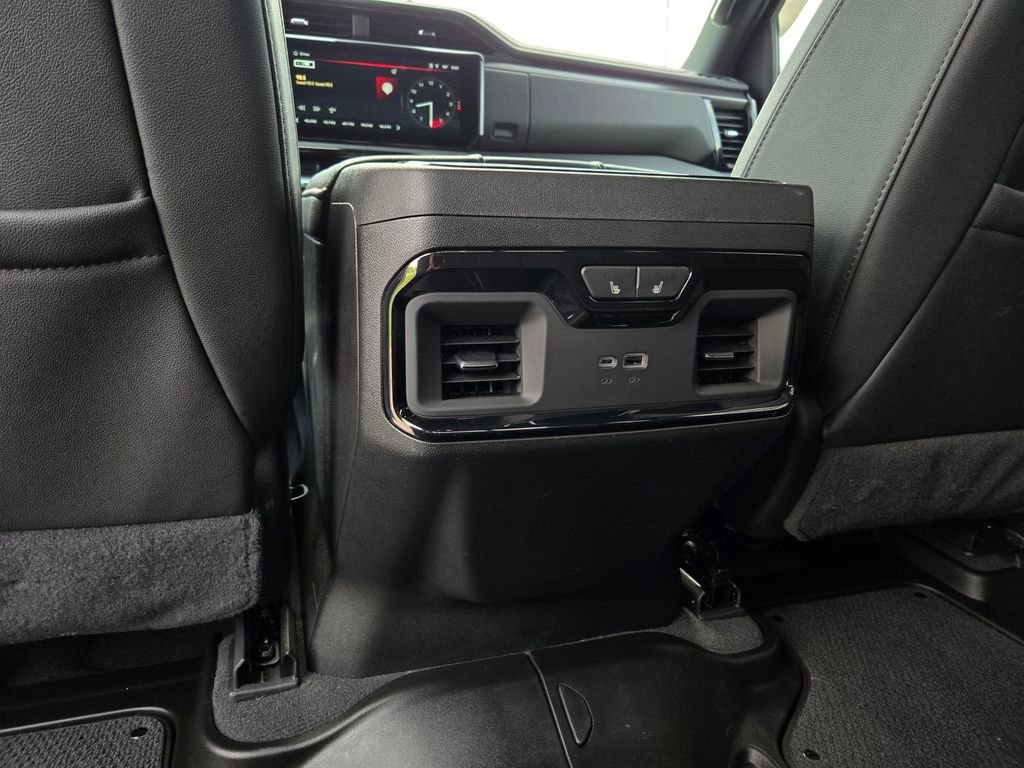 Used 2024 GMC Sierra 1500 AT4 w/ Technology Package AWD/4WD image 30
