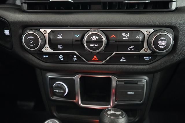 Used 2024 Jeep Wrangler Sport image 38