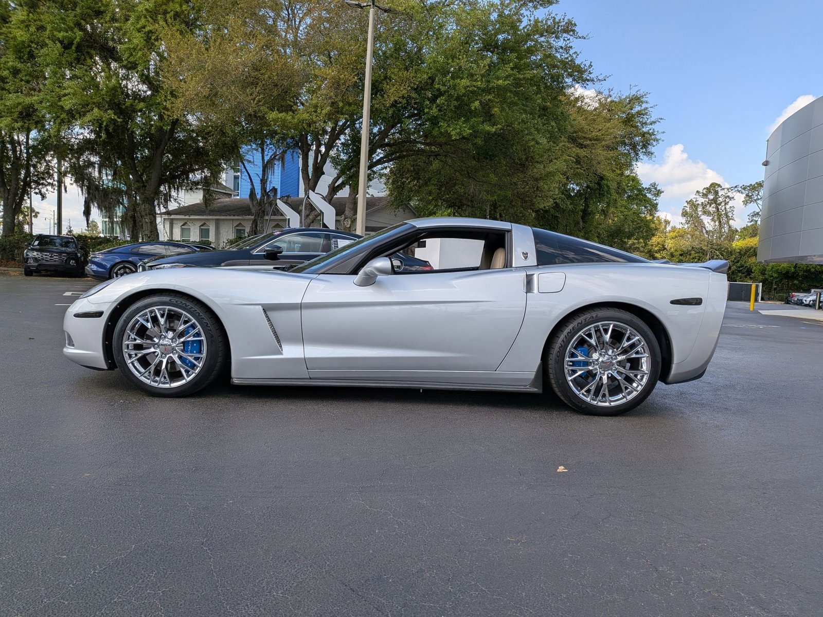 Used 2010 Chevrolet Corvette Coupe w/ Preferred Equipment Group image 2