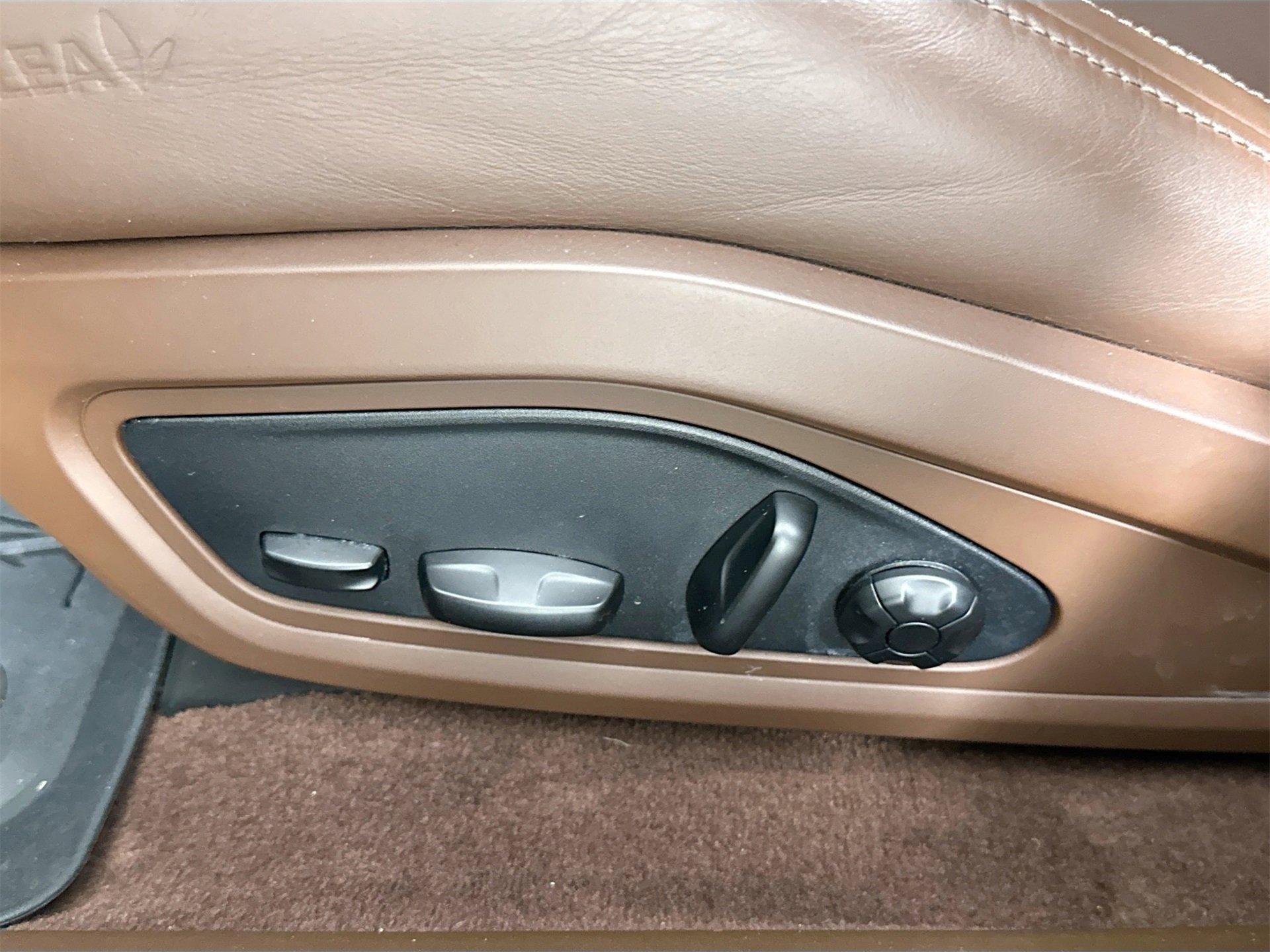 Certified 2021 Porsche Taycan 4S image 32