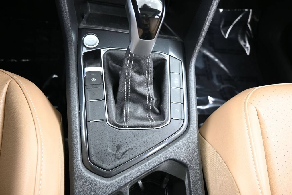 Used 2024 Volkswagen Tiguan SE R-Line FWD image 29